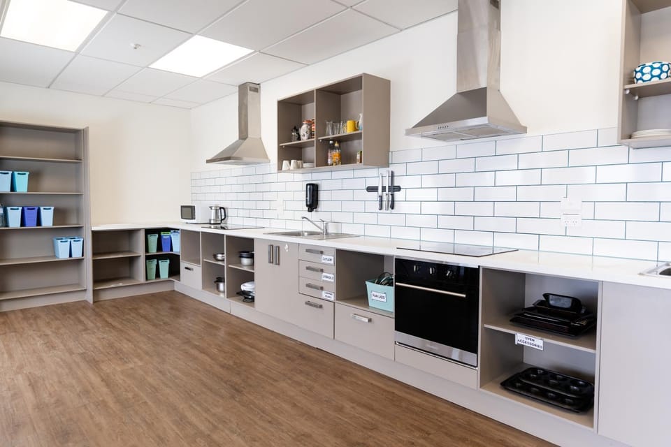 Kitchen or kitchenette, stove