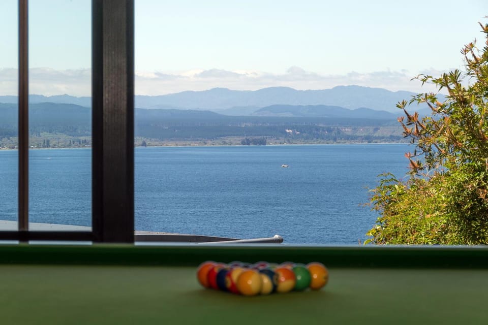 Game Room, Lounge or bar