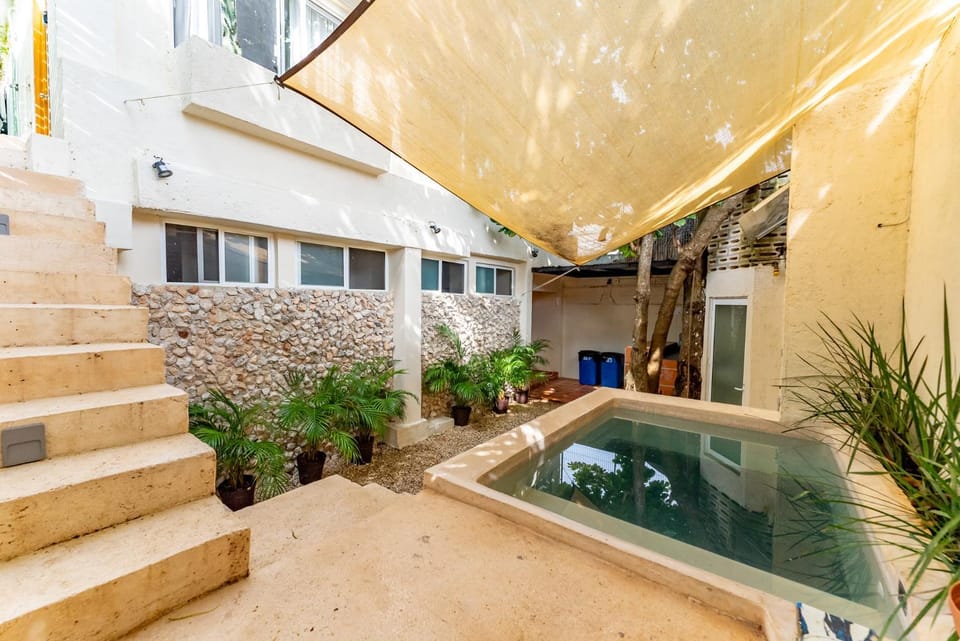 Swimming pool