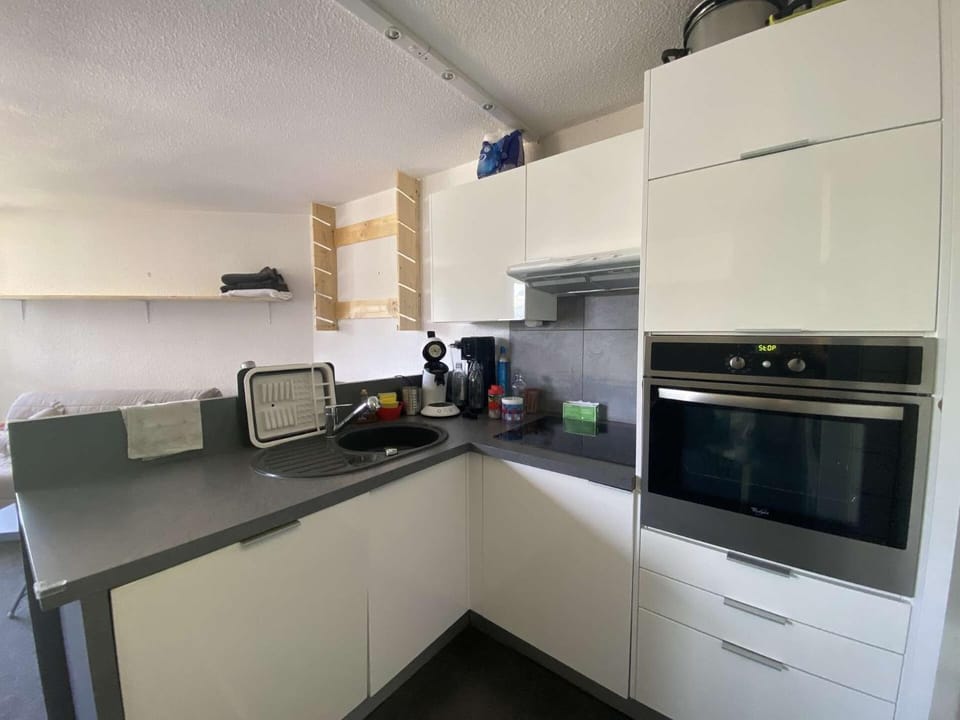 oven, kitchen