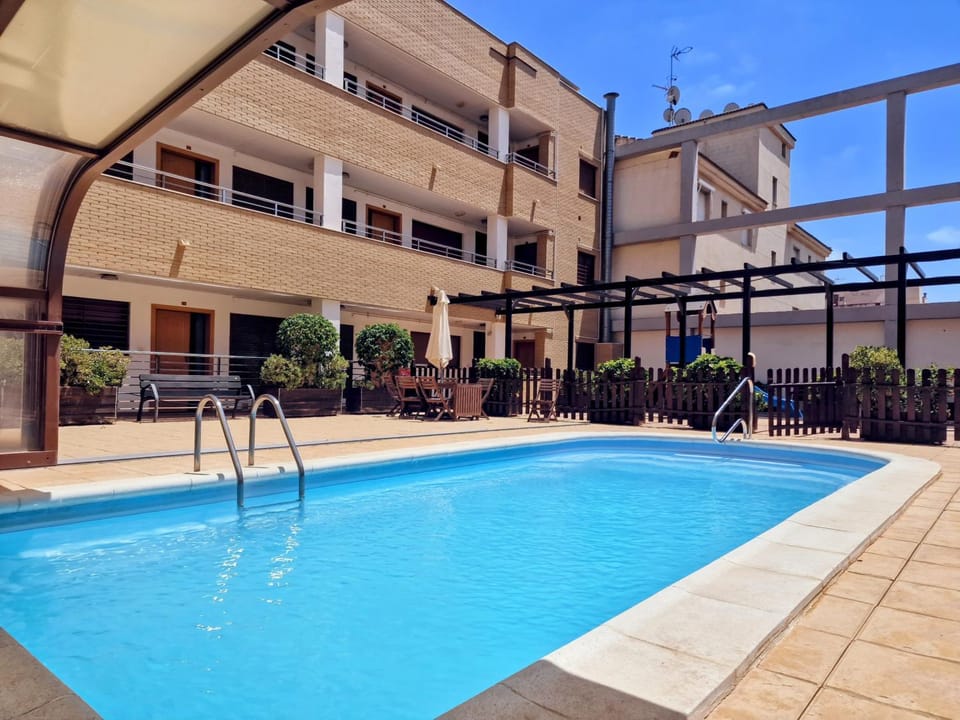 Property building, Swimming pool