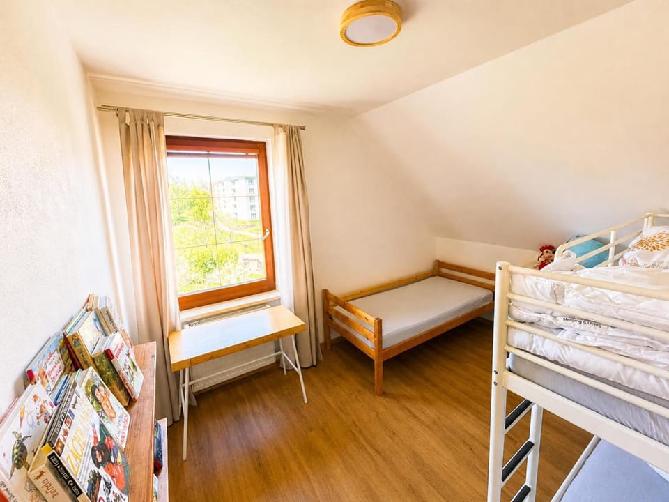 Bed, Library, Bedroom