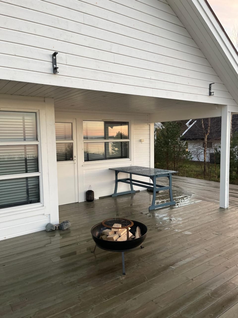 Property building, Patio, BBQ facilities, Dining area