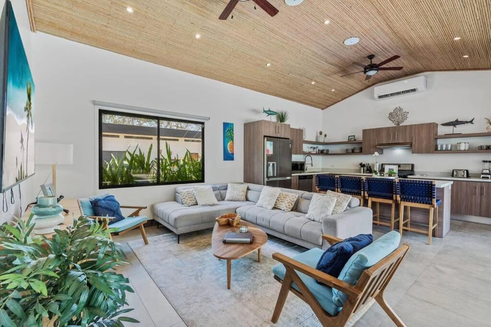 CU15 New Modern Home with Casitas and Private Pool Villa in Guanacaste Province