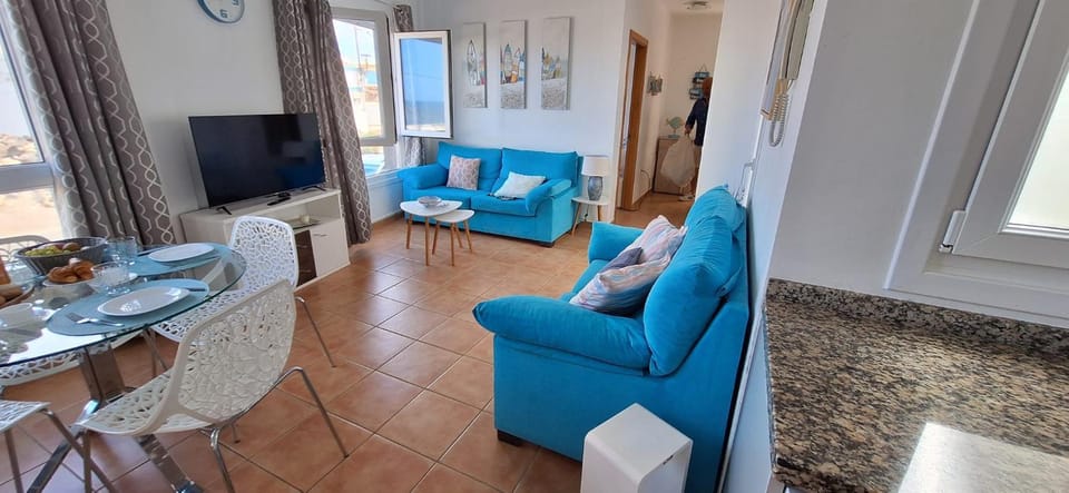 TV and multimedia, Living room, Dining area