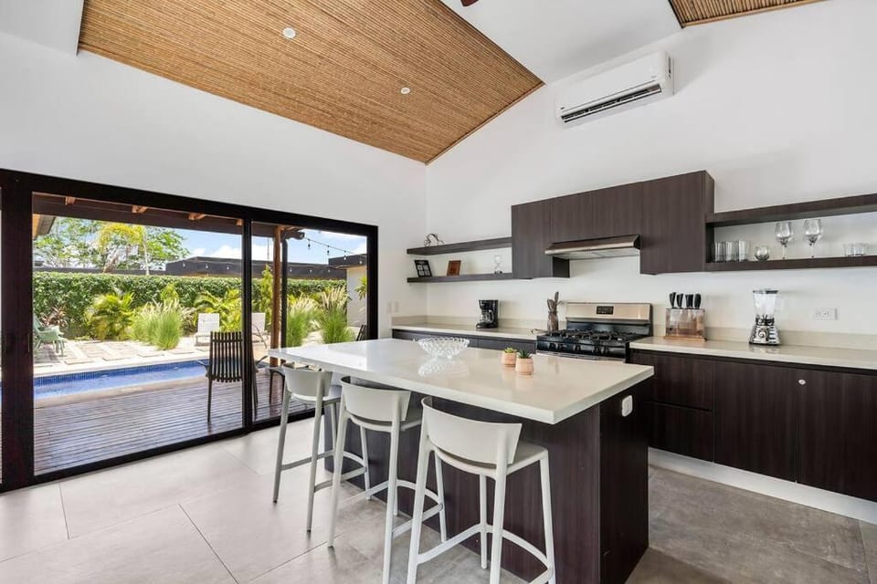 CU19 New 3 Bdrm Mod Home with Casita Prv Pool House in Guanacaste Province