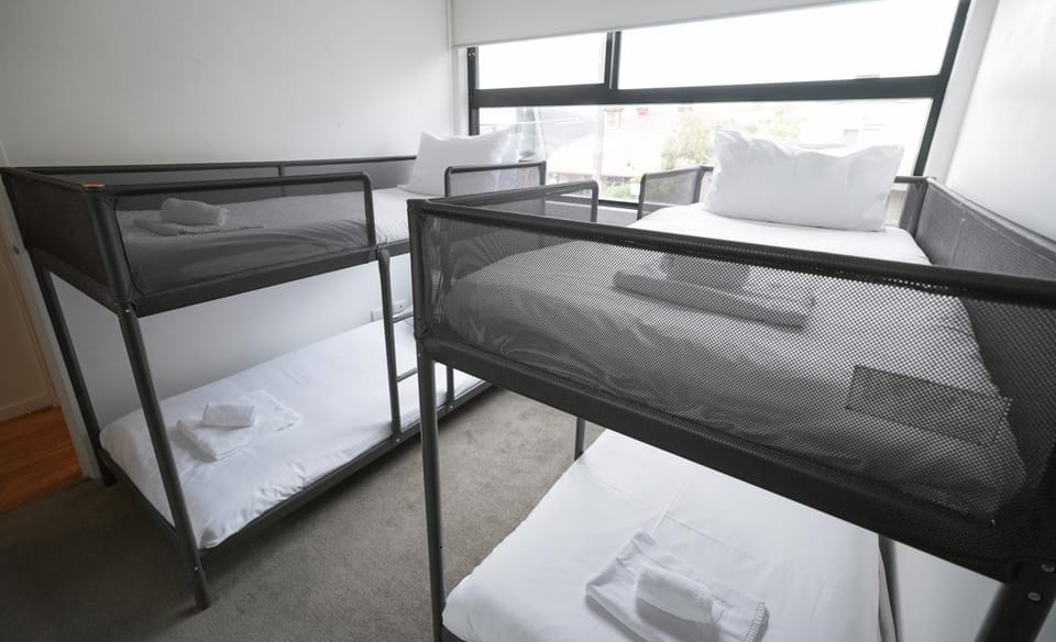 Bedroom, bunk bed