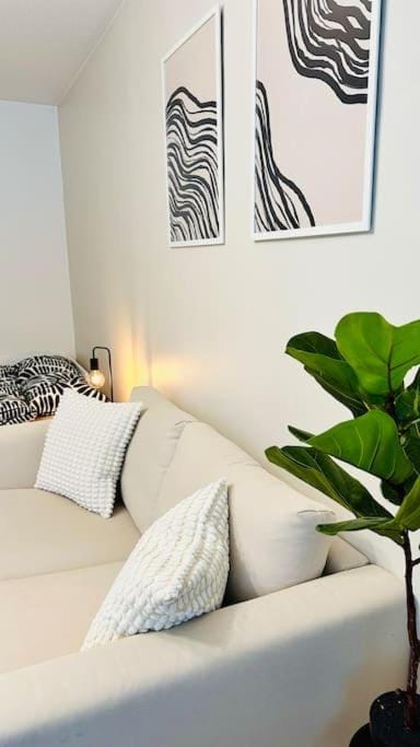 Tampere city center one bedroom apartment - train station, Nokia Arena, Netflix Apartment in Finland