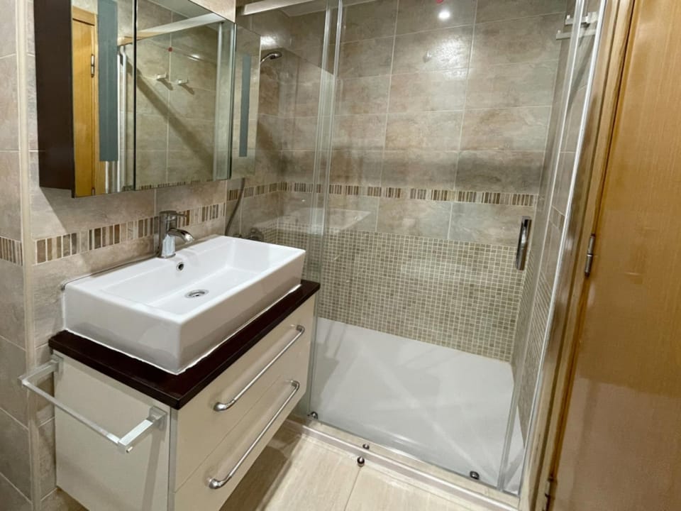 Shower, Bathroom