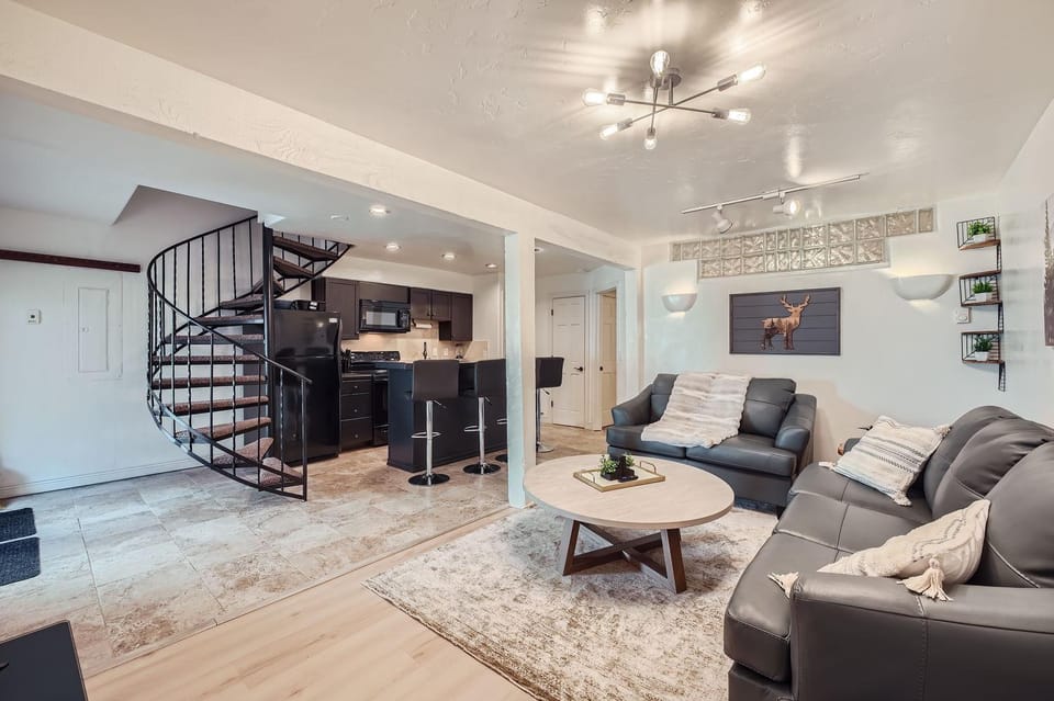 Ski and Golf Condo - 9 min to VailBC Apartment in Eagle County