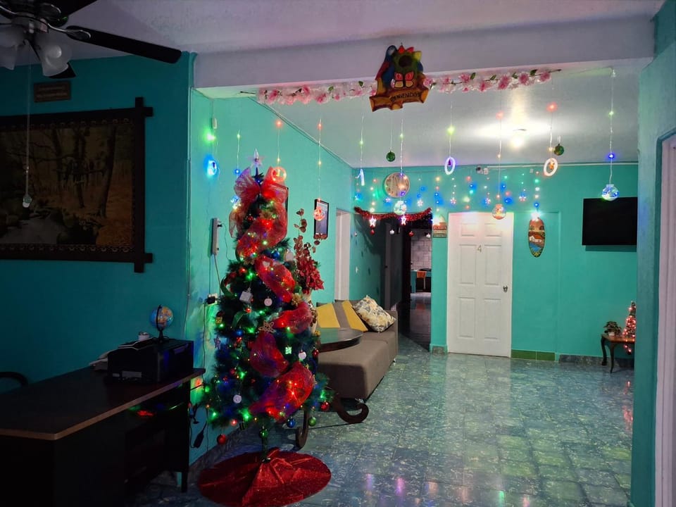 Hostal Primaveras Nest H4 Bed and Breakfast in La Libertad Department, El Salvador