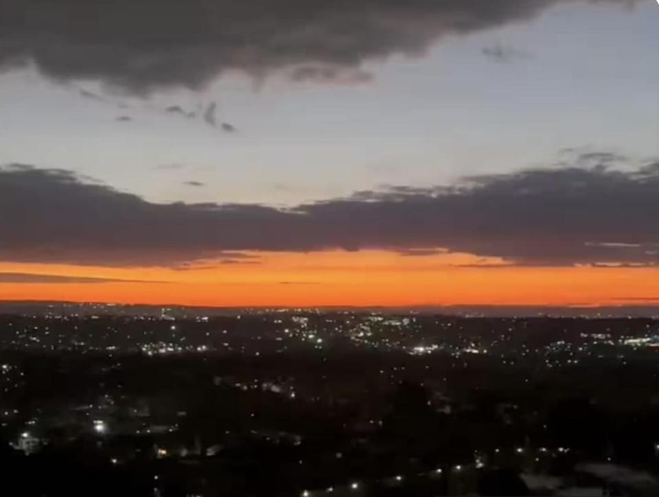 Masingita Towers Hotel, 11th Floor Luxurious Sunset Condo with Views Apartment in Sandton