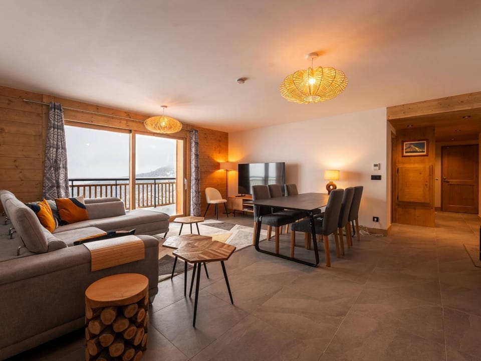 Grand appart haut de gamme 8p, skis aux pieds, vue Mont Blanc, balcon, parking, linge inclus - FR-1-351-199 Apartment in Mâcot-la-Plagne