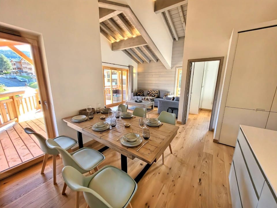 Appartement lumineux 3ch, grand balcon - FR-1-598-175 Apartment in Les Gets