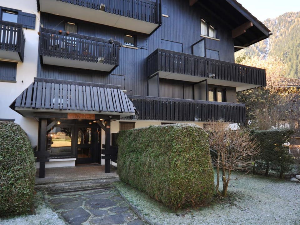 Studio confortable rénové en résidence verdoyante à Chamonix - FR-1-517-69 Apartment in Chamonix