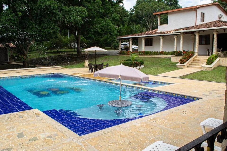 Property building, Garden, Garden view, Pool view, Swimming pool