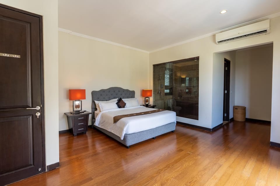 Bed, Bedroom, air conditioner