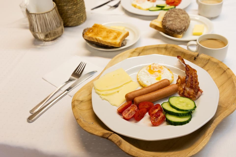 Coffee/tea facilities, Food and drinks, Food and drinks, Breakfast, Breakfast