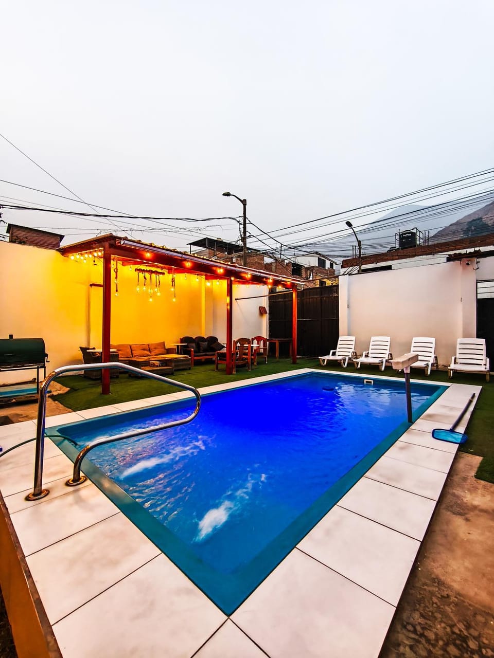 CASA HOSPEDAJE RICARDO PALMA con PISCINA Vacation rental in Lima Province, Peru