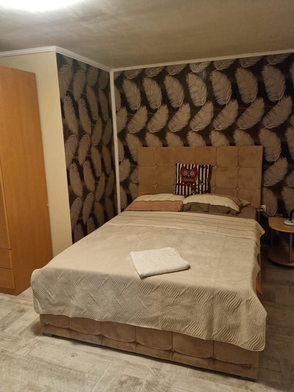 Bed, Photo of the whole room, Bedroom, towels, wardrobe