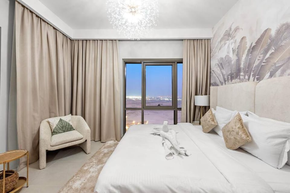 Chic 2BR Vida Stay, Creek Views & Prime Location Near Attractions Apartment in Dubai