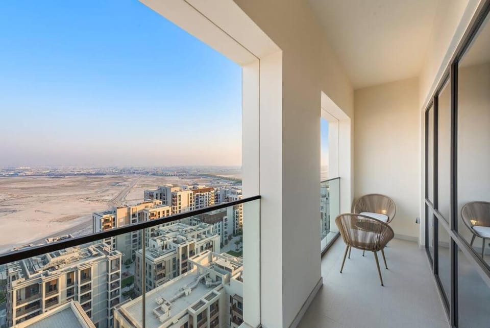 Chic 2BR Vida Stay, Creek Views & Prime Location Near Attractions Apartment in Dubai
