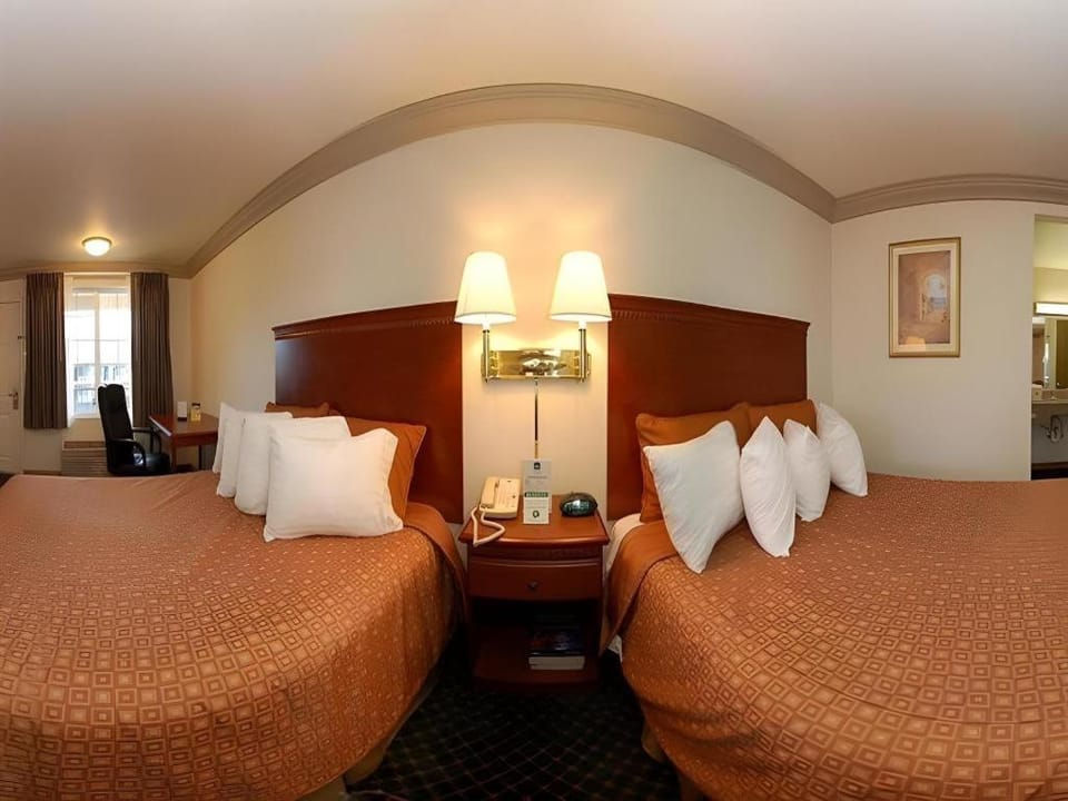 Cloverdale Wine Country Inn and Suites Hotel in Cloverdale