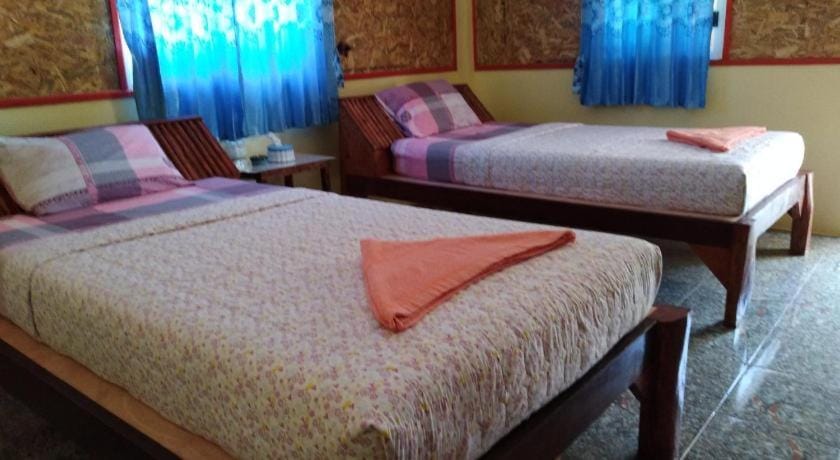 Relax Beach House Hotel in Sala Dan