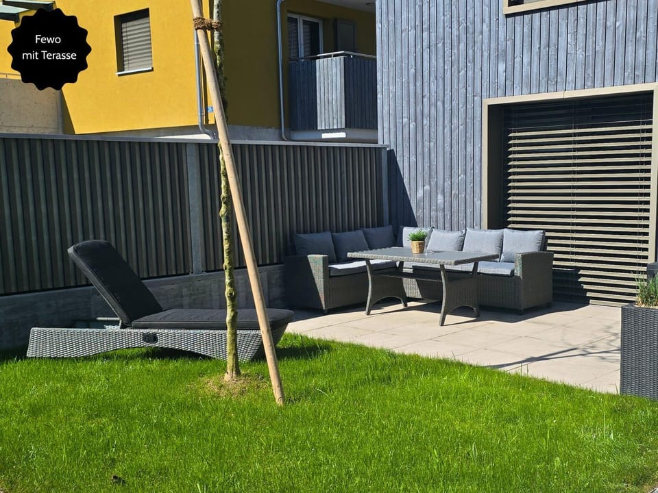 Property building, Day, Garden, Balcony/Terrace, Seating area, Garden view, sunbed