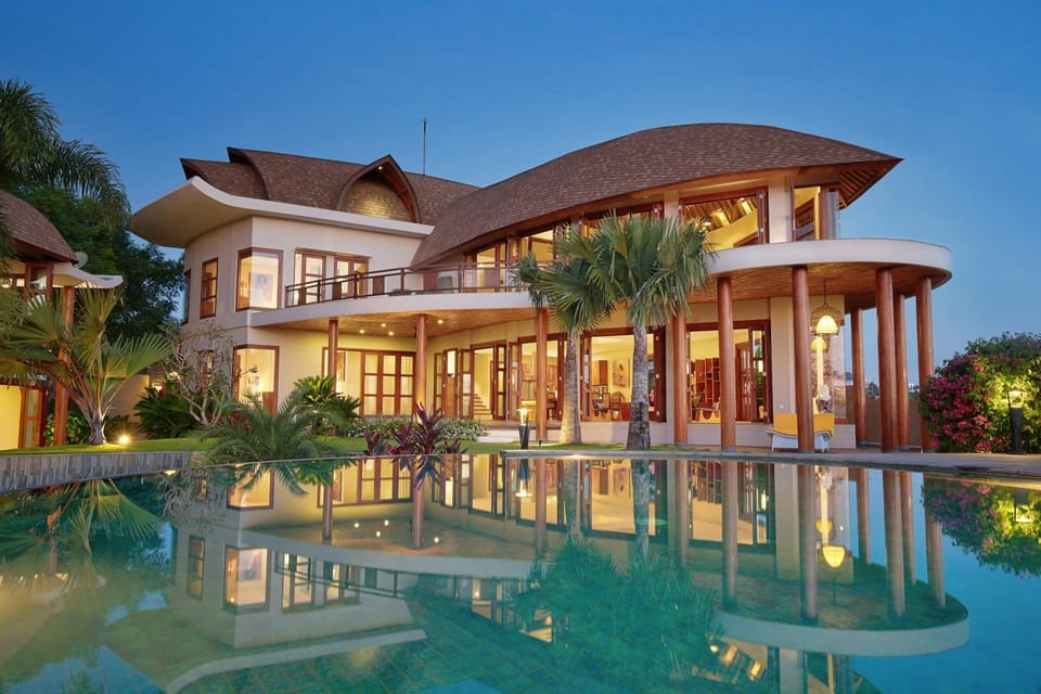 Facade/entrance, Floor plan, Area and facilities, Swimming pool