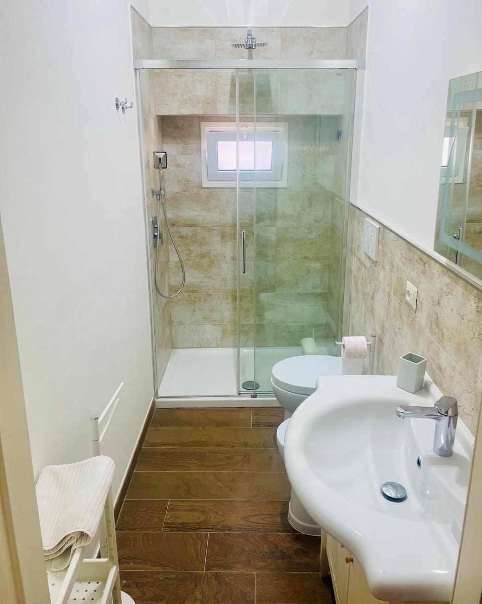 Shower, Toilet, Bathroom, bidet