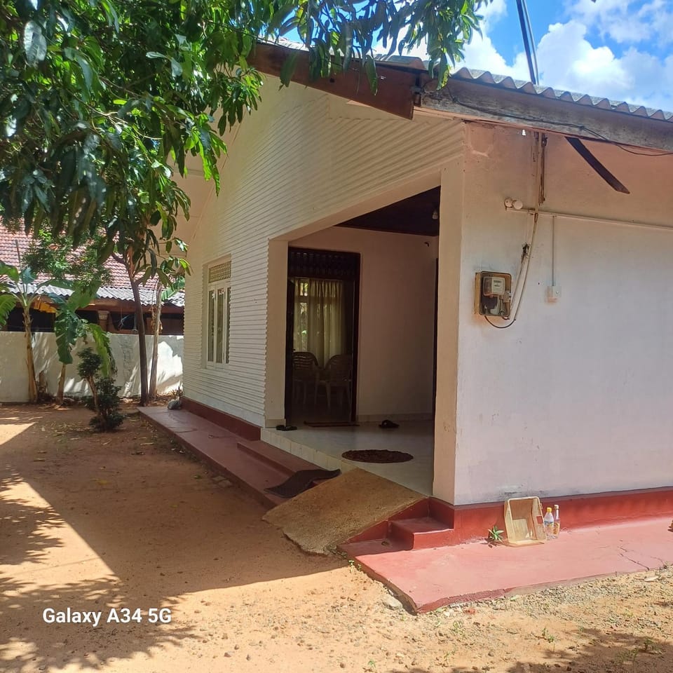 Muthupalasa Bed and Breakfast in Sri Lanka