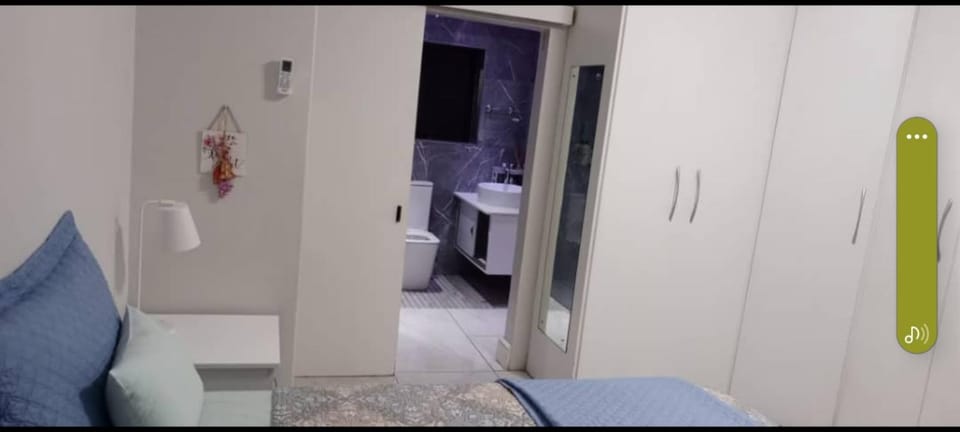 Maglovir 5 ROOMS BULK Bed and Breakfast in Cape Town