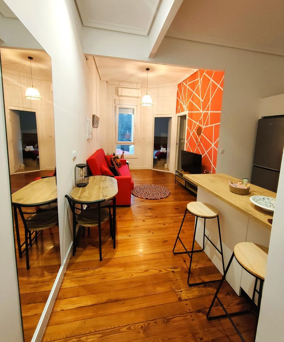 Communal lounge/ TV room, TV and multimedia, Kitchen or kitchenette, Living room, Seating area, Dining area, Bedroom, kitchen