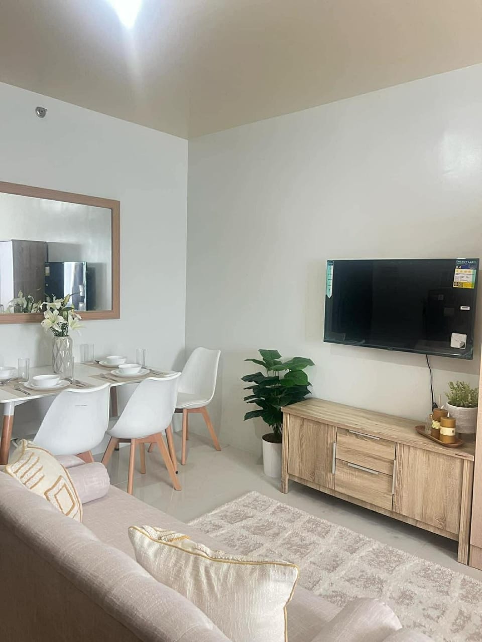 Paradise Room in Las Piñas City Apartment in Las Pinas