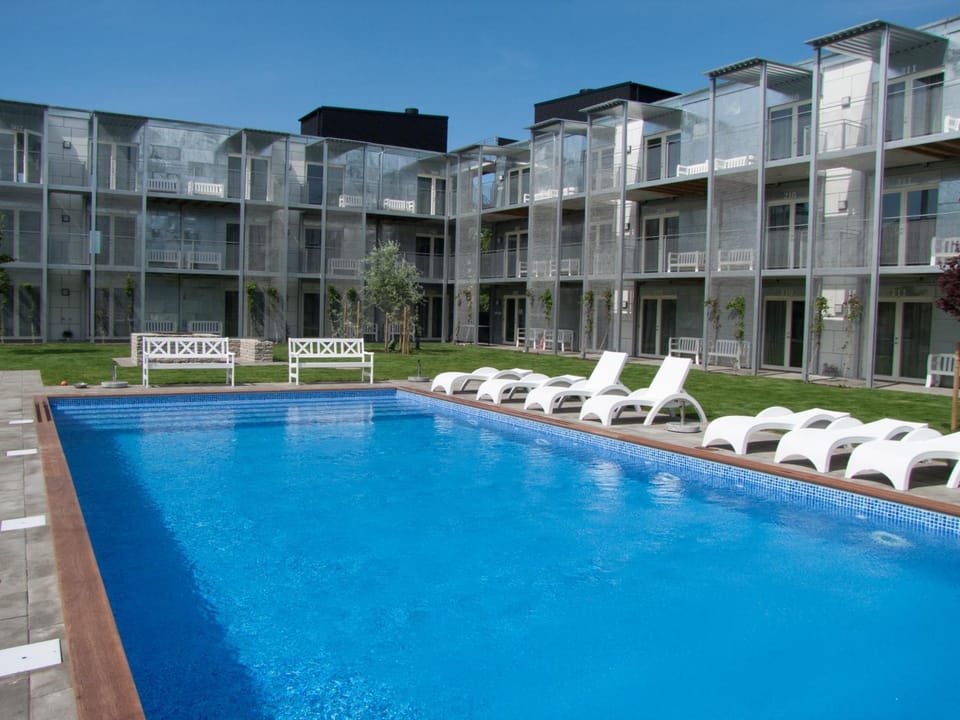 Day, Swimming pool, Swimming pool