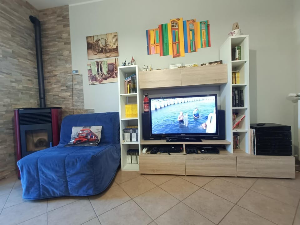 Library, TV and multimedia, Living room, heating