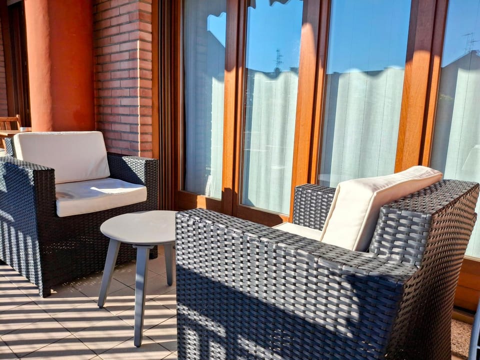 Balcony/Terrace, Balcony/Terrace