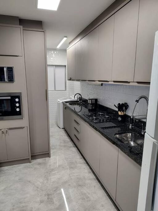Amplo apartamento na quadra mar Apartment in Camboriú