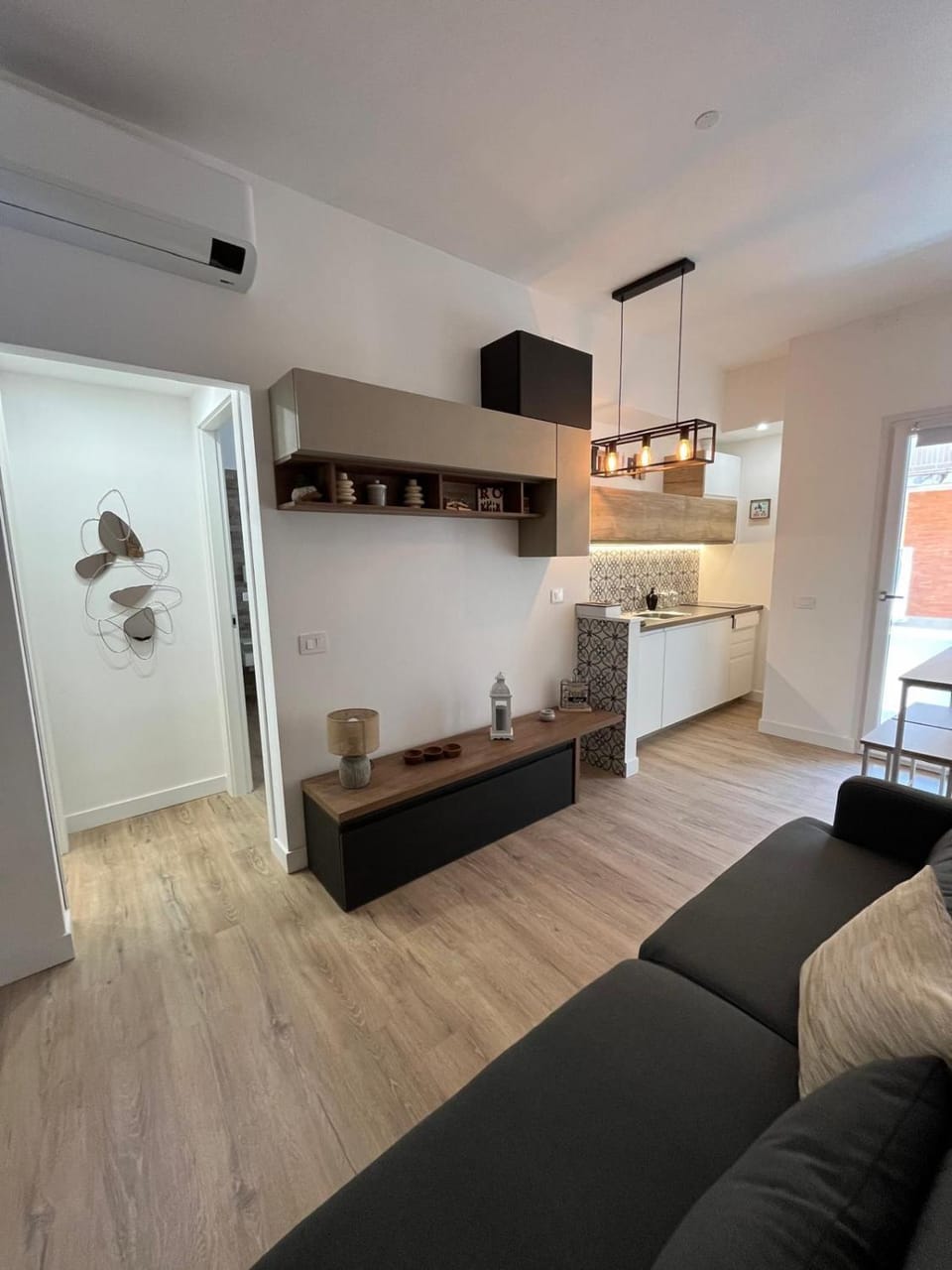 Kitchen or kitchenette, Living room