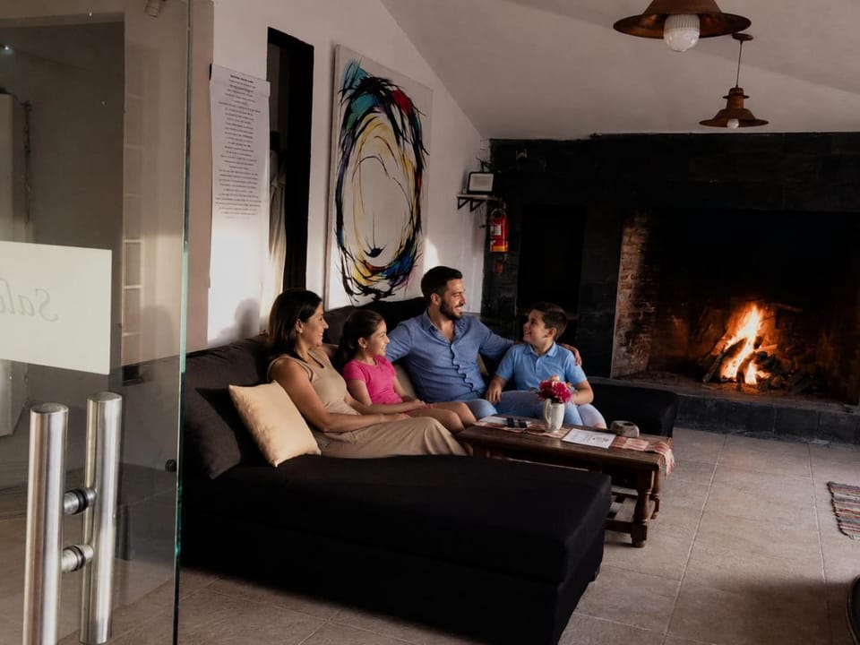 Seating area, Evening entertainment, fireplace