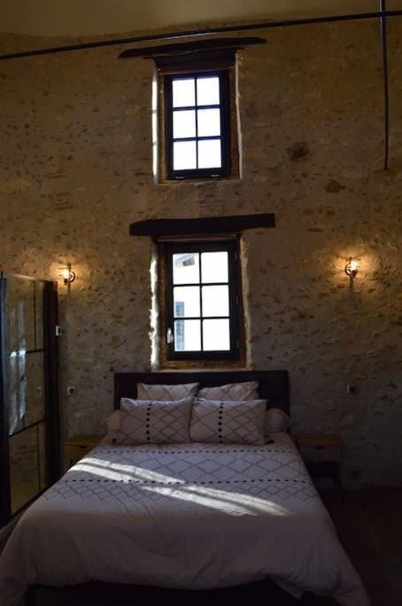 Tour médiévale fortifiée entièrement restauré Apartment in Nouvelle-Aquitaine