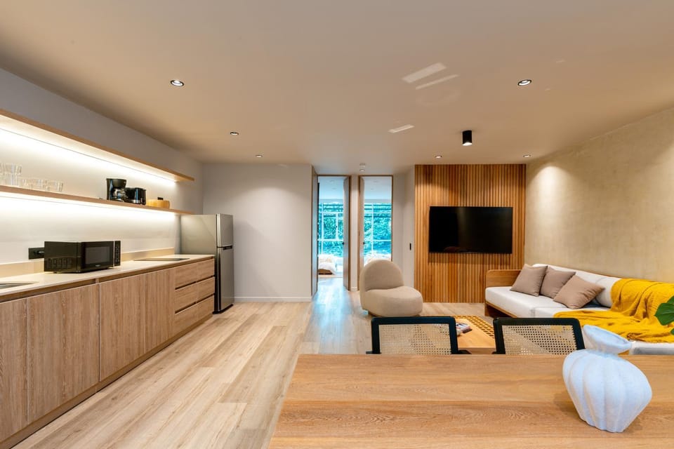 TV and multimedia, Kitchen or kitchenette, Living room