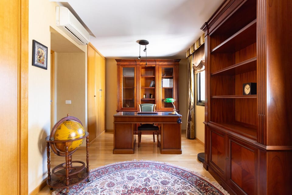 Seating area, wardrobe
