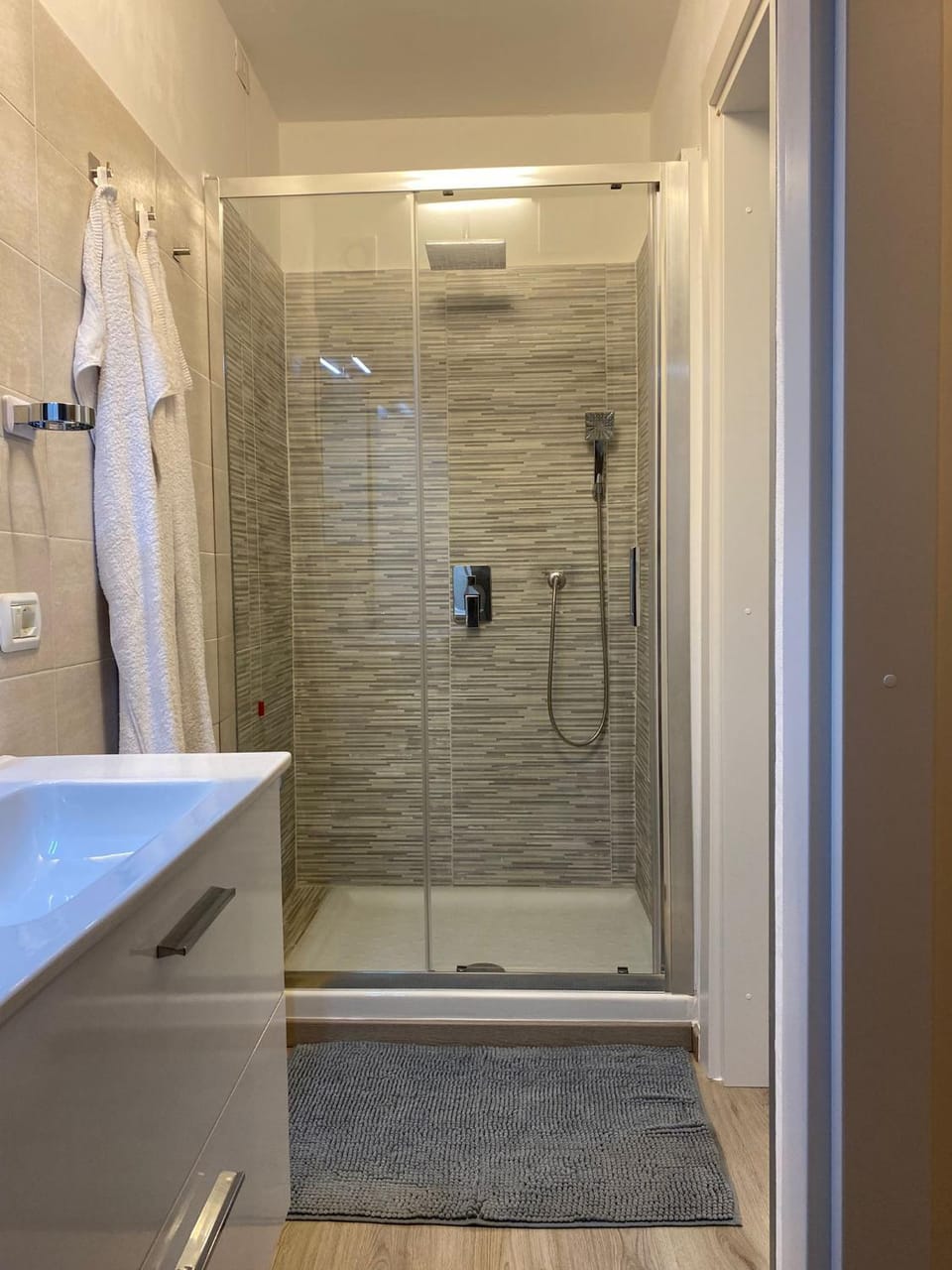 Shower, Bathroom