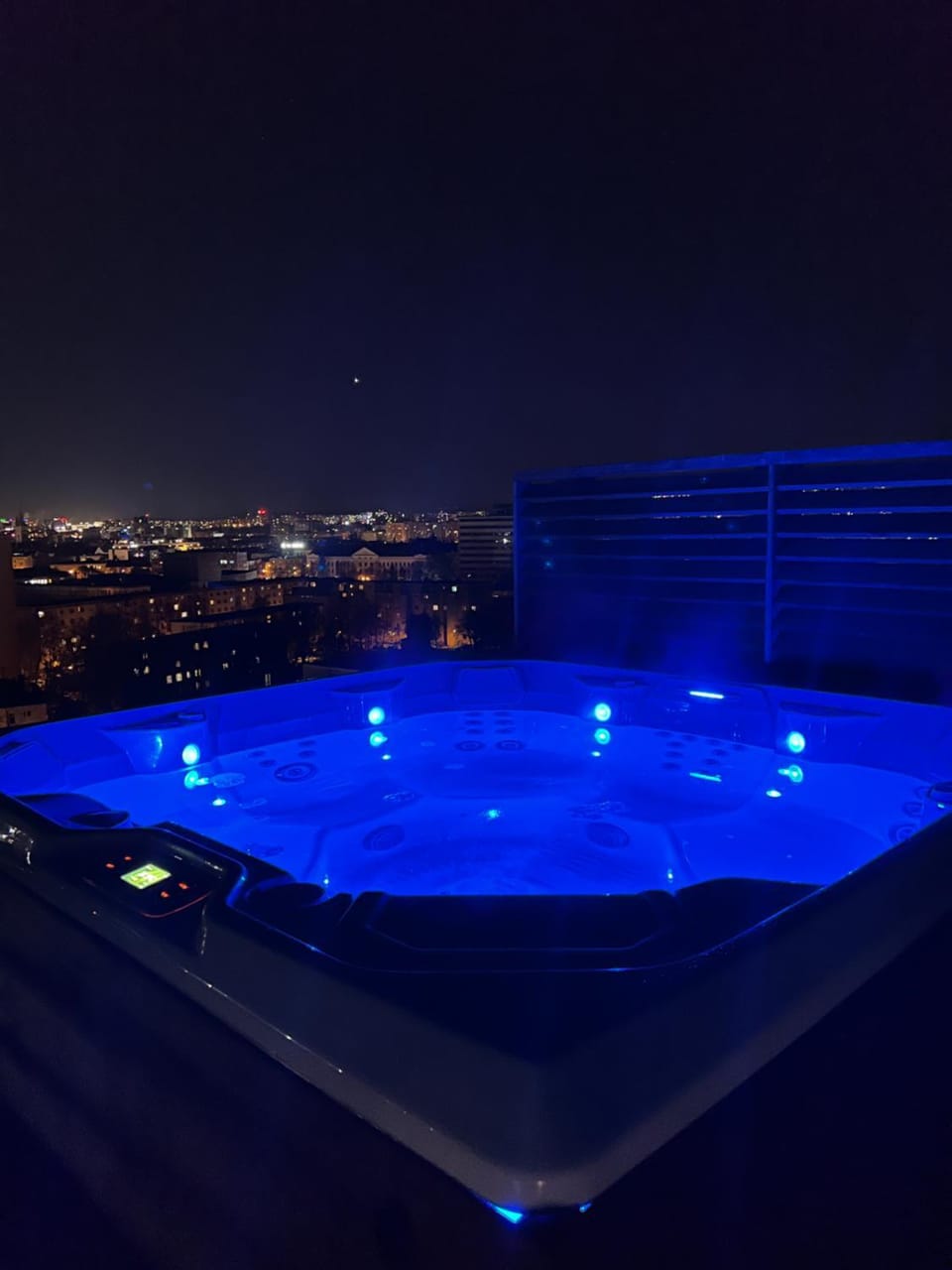 Night, Hot Tub