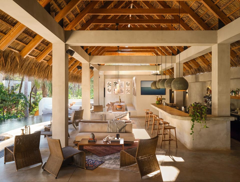 Patio, Day, Living room, Seating area, Dining area