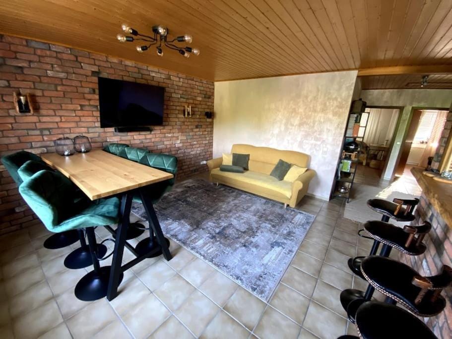 Live joy- 3 Zimmer Wohnung Apartment in Euskirchen