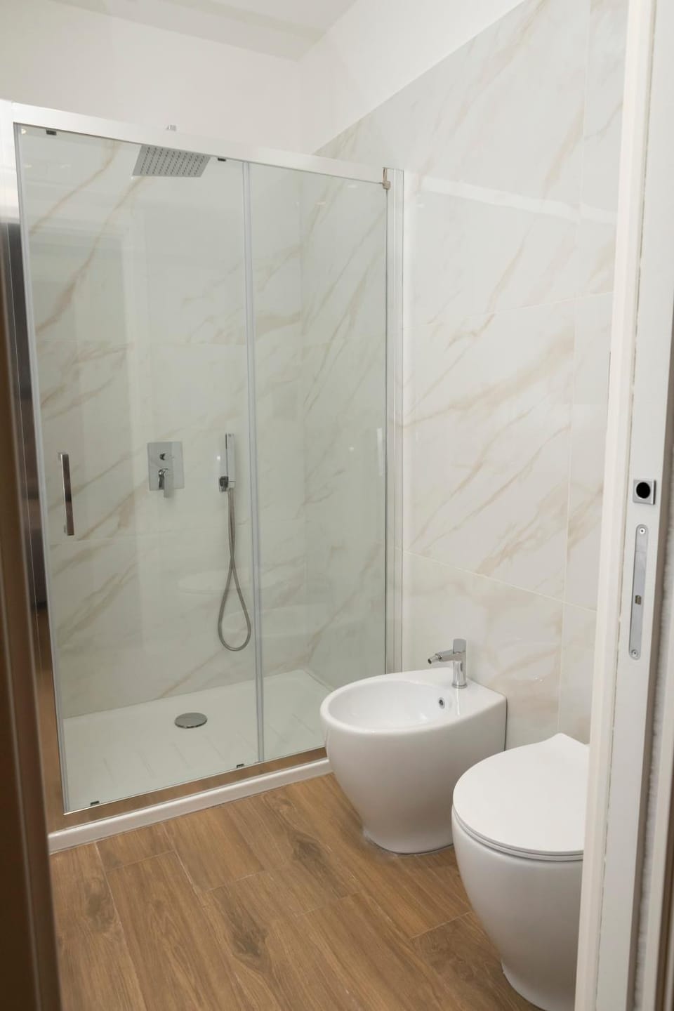 Shower, Toilet, bidet