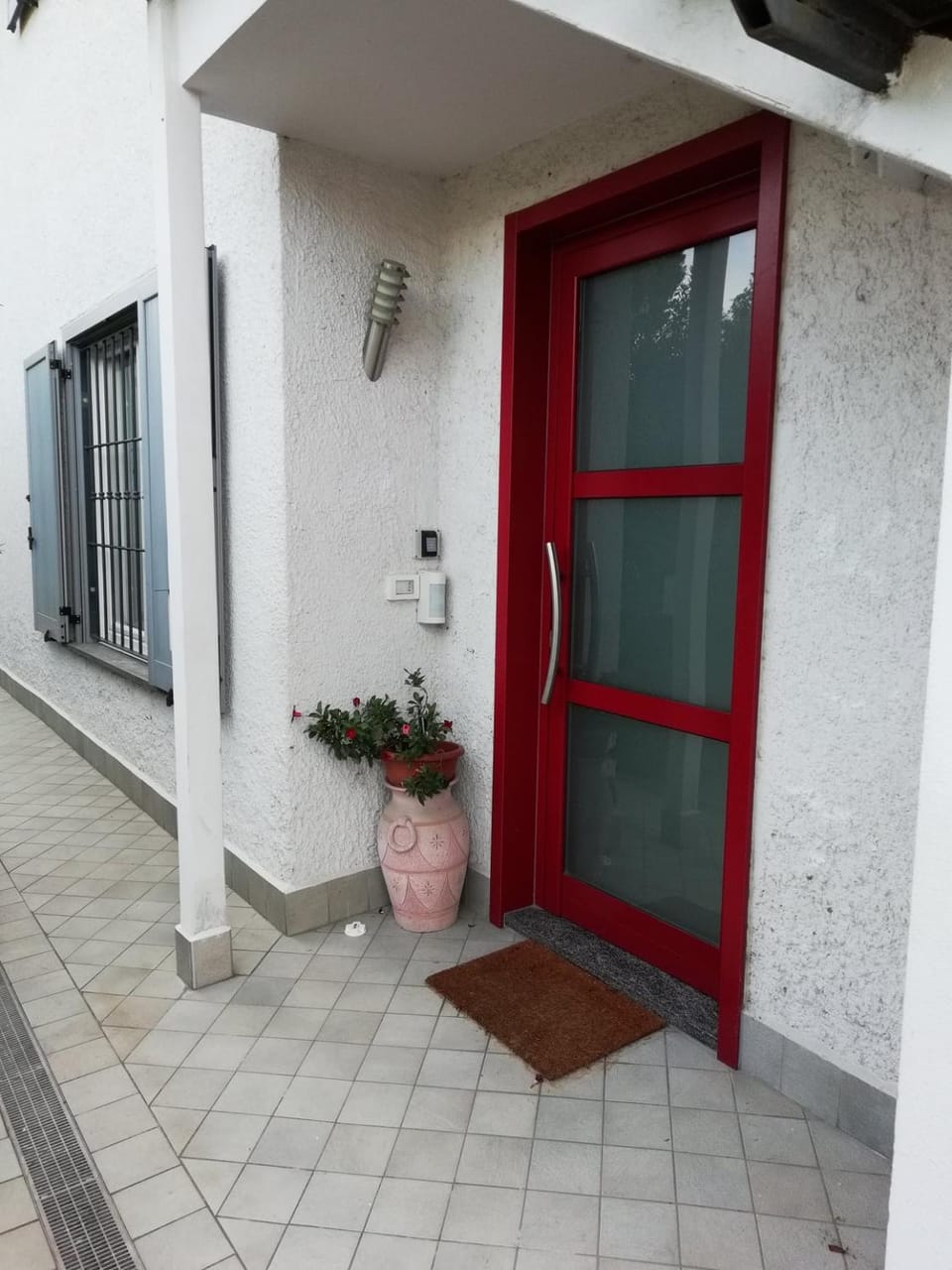 Facade/entrance